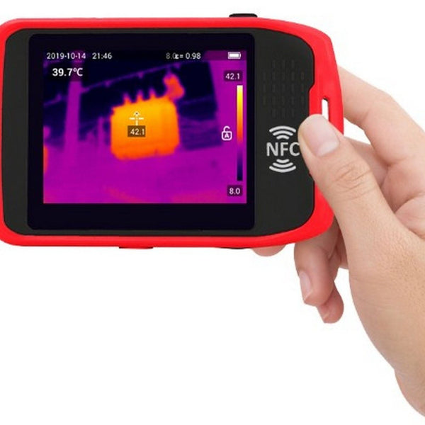 Uni-Trend Pocket Thermal Imaging Camera in Hand